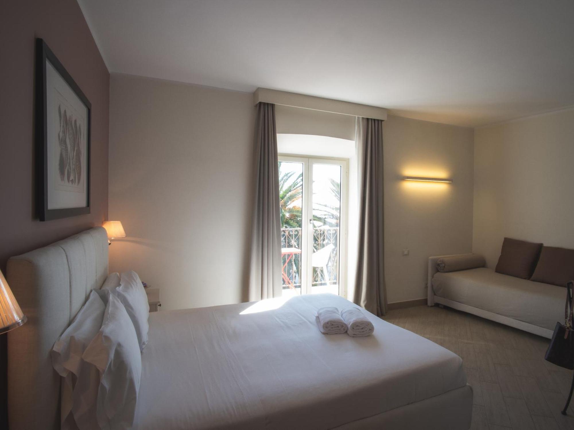 Hotel San Pietro Palace Finale Ligure Exterior foto
