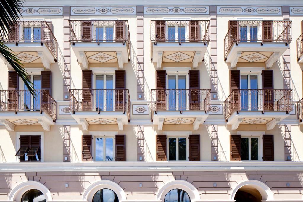 Hotel San Pietro Palace Finale Ligure Exterior foto